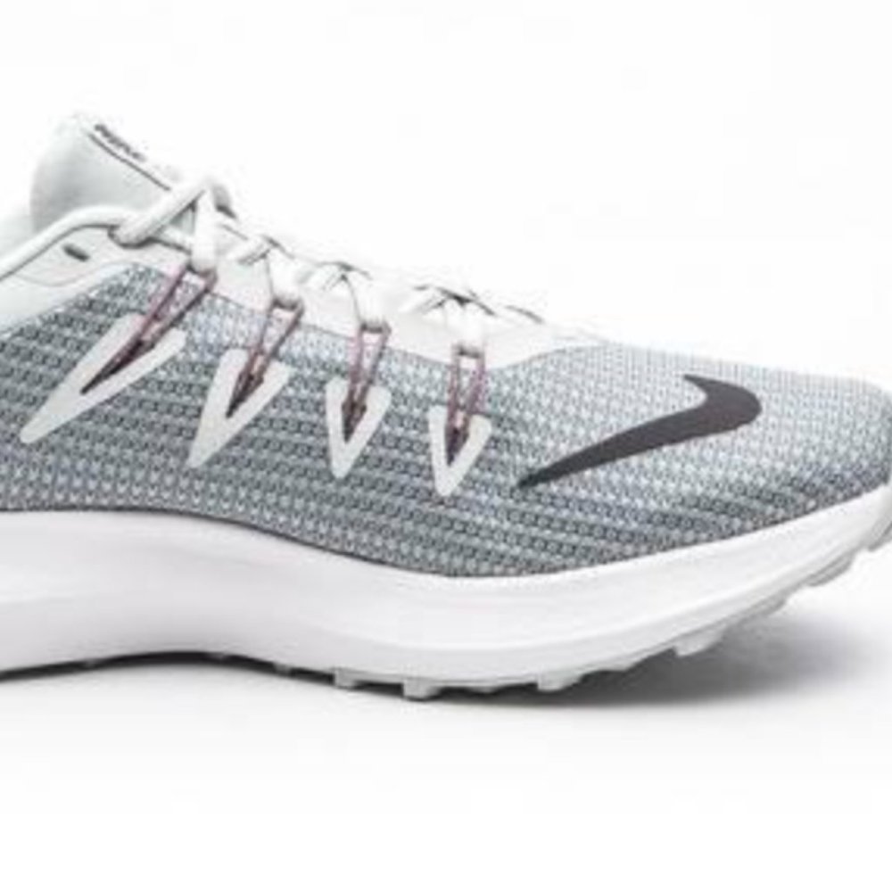 Nike Quest Light Silver Women's Size 9